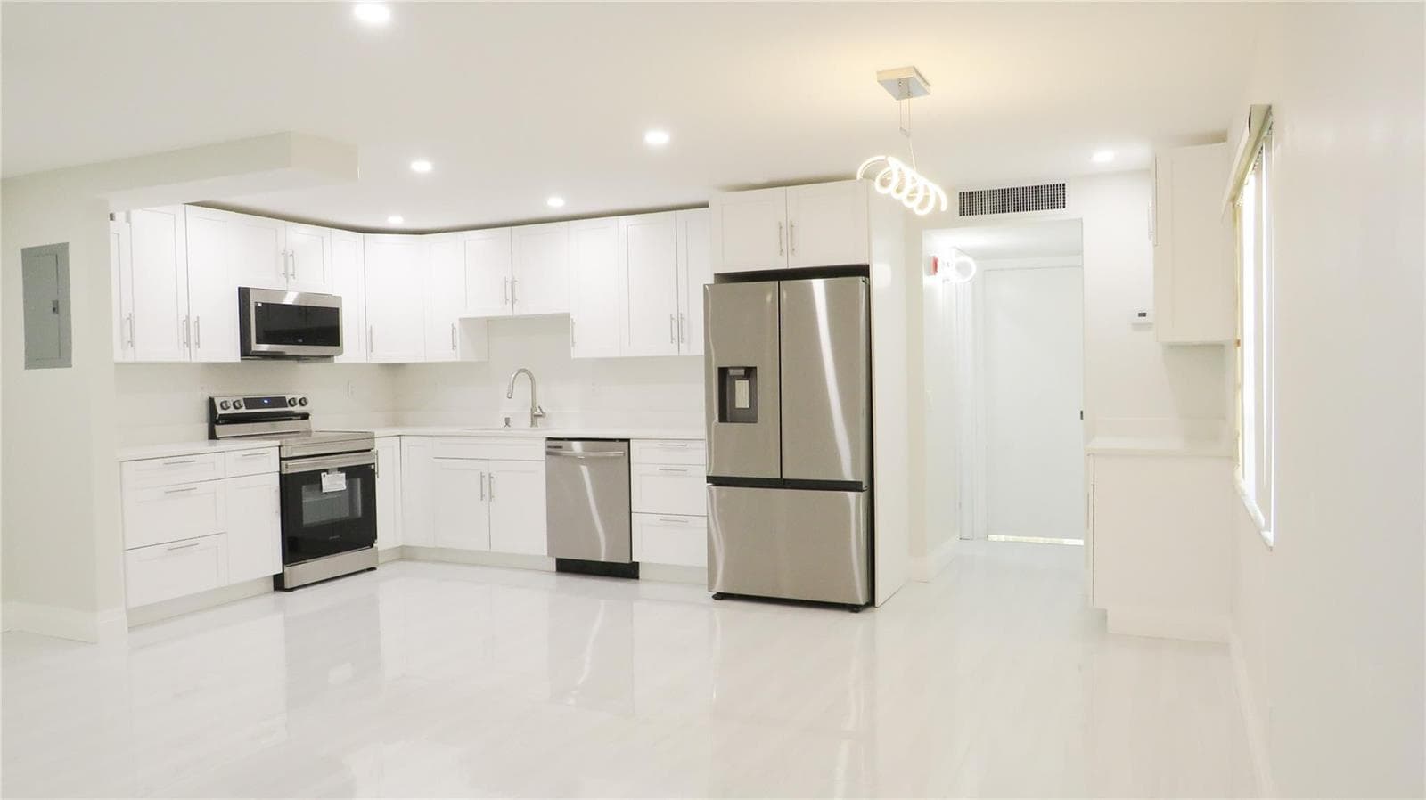 343 Normandy # 343, Delray Beach, FL 33484 photo 5