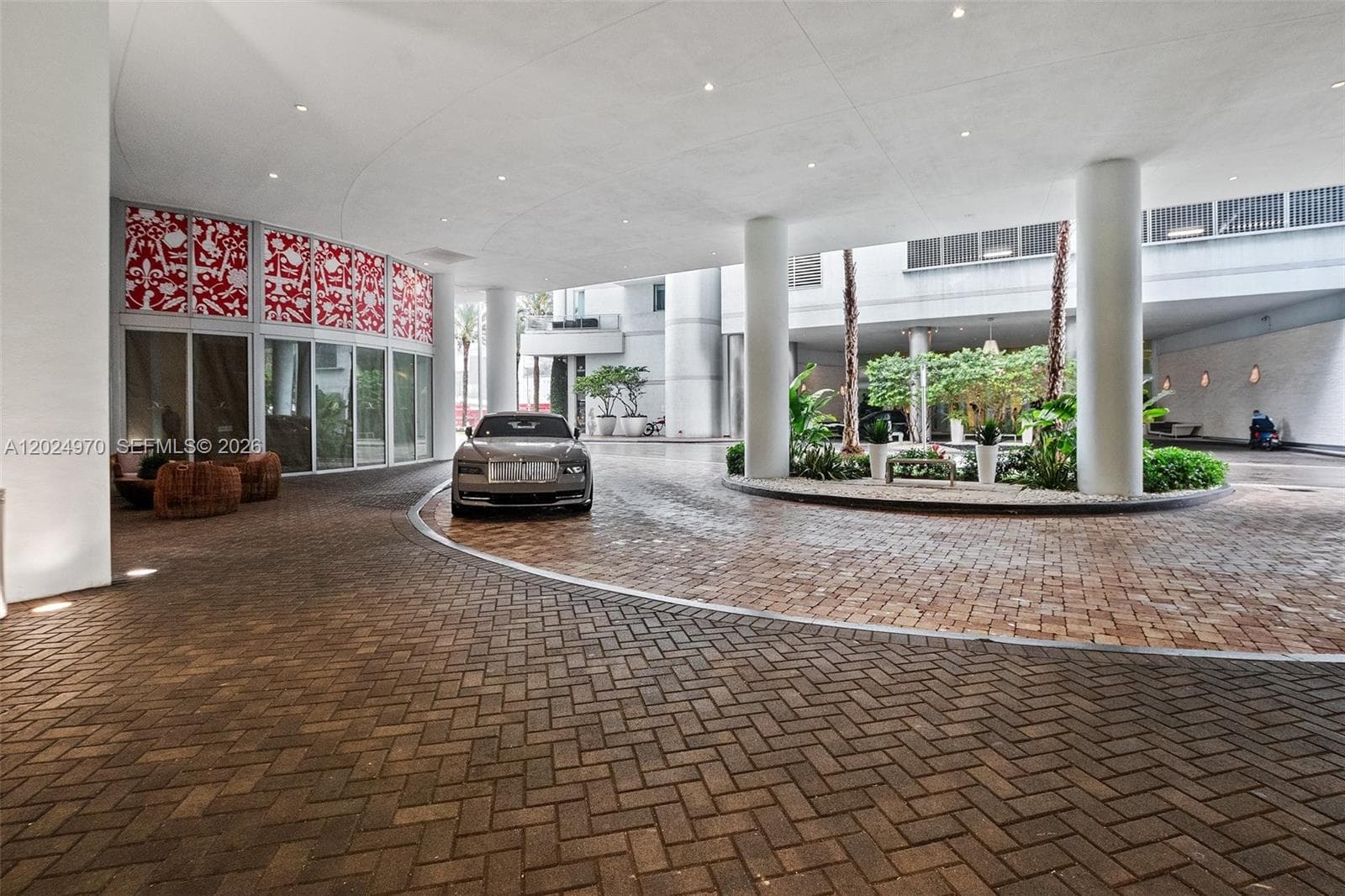 90 SW 3rd St # 3810, Miami, FL 33130 photo 2