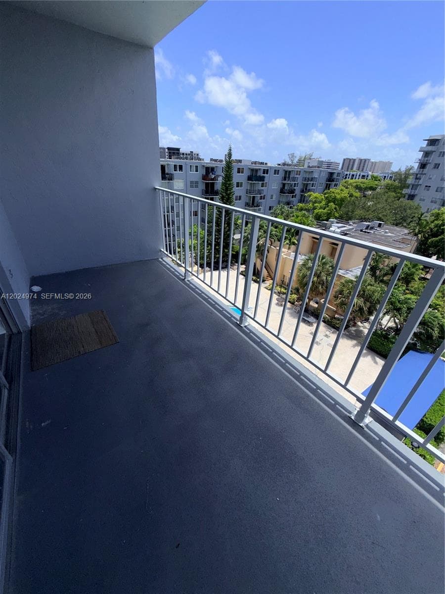 1470 NE 125th Ter # 605, North Miami, FL 33161 photo 2