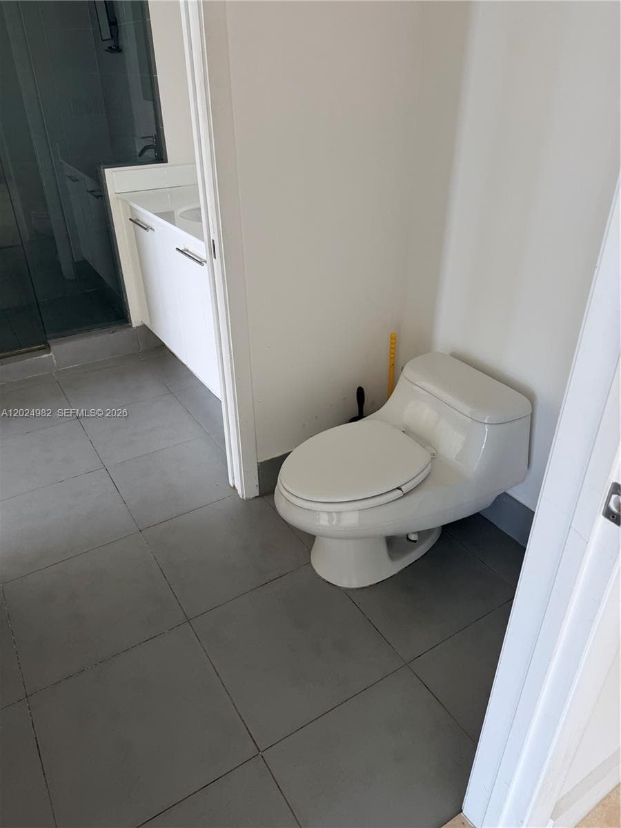 92 SW 3rd St # 3909, Miami, FL 33130 photo 4