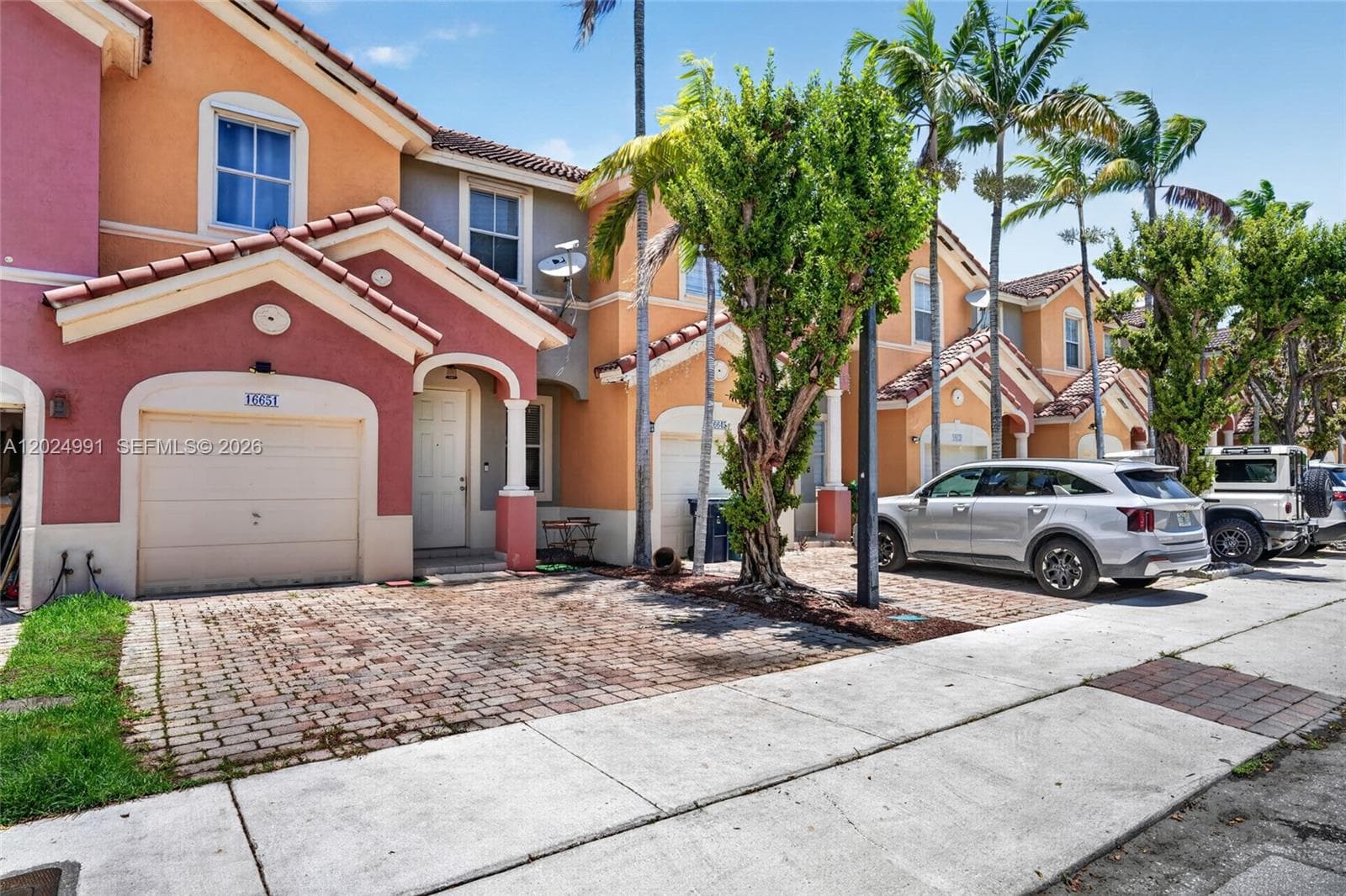 16651 SW 79th Ter, Miami, FL 33193 photo 2