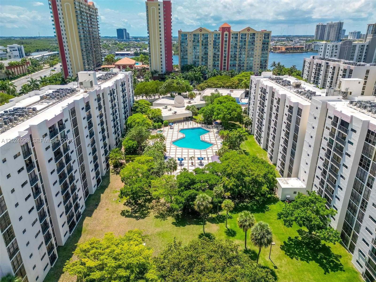 17011 N Bay Rd # 417, Sunny Isles Beach, FL 33160 photo 4