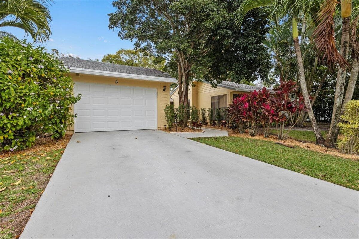 6691 S Pine Court, West Palm Beach, FL 33418 photo 2