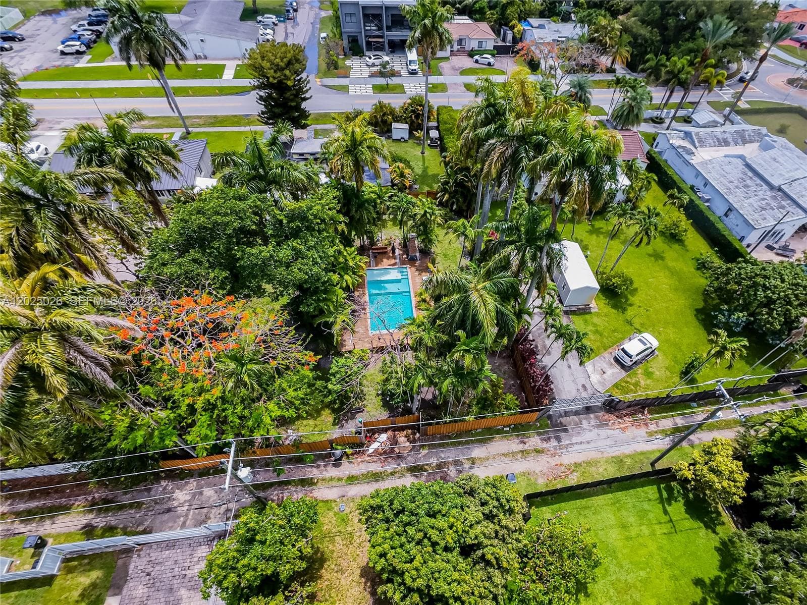 548 East Dr, Miami Springs, FL 33166 photo 4