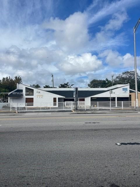 777 NE 79th St, Miami, FL 33138 photo 2