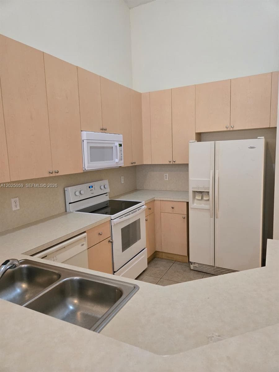 1158 NE 32nd Ave # 1158, Homestead, FL 33033 photo 4