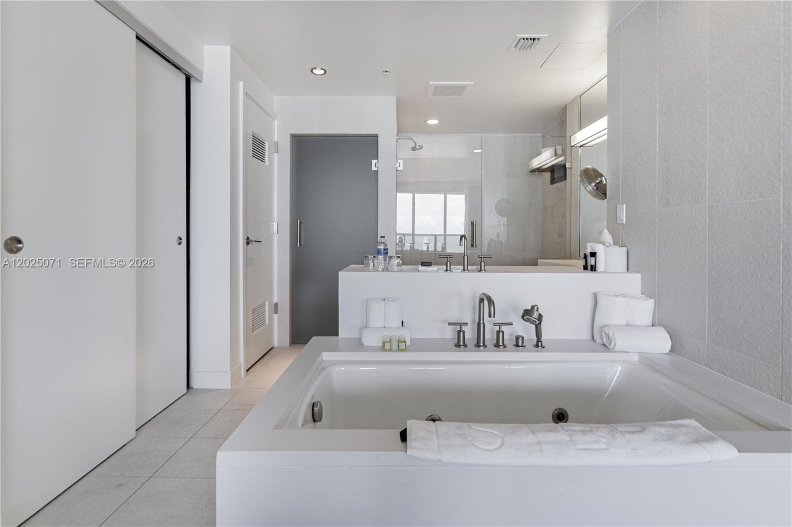 3101 Bayshore Dr # 1402, Fort Lauderdale, FL 33304 photo 3