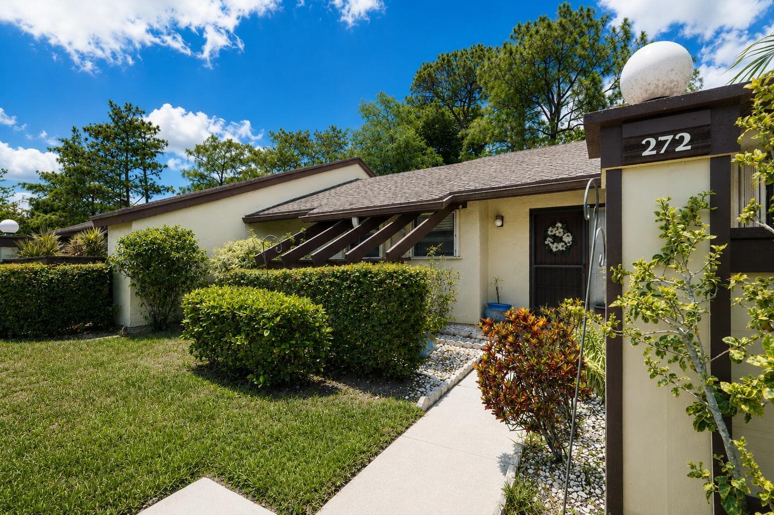 272 Beaver Dam Court, Royal Palm Beach, FL 33411 photo 2