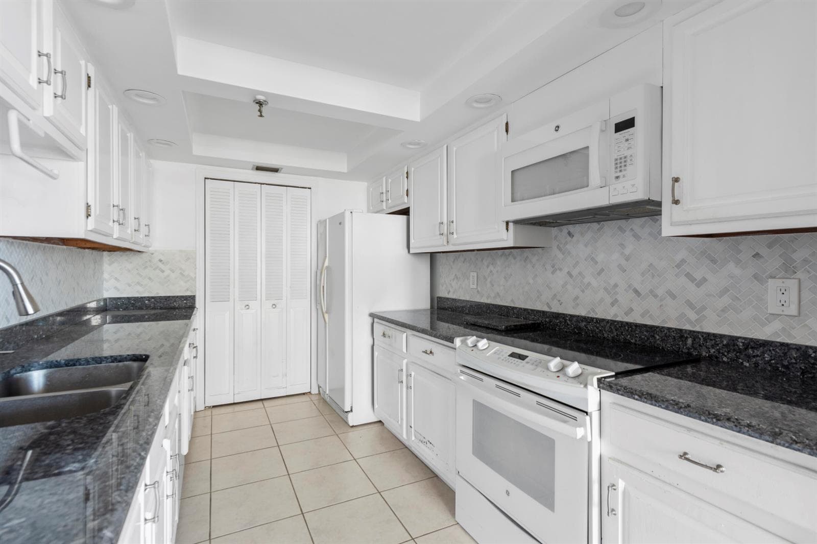 859 Jeffery Street # 312, Boca Raton, FL 33487 photo 2