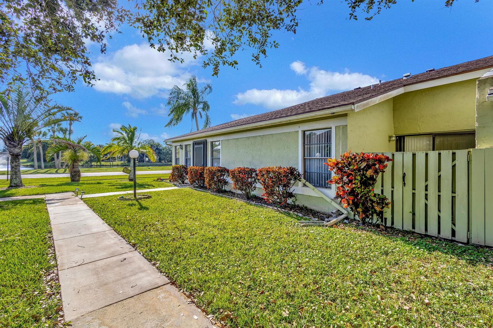 4385 Willow Brook Circle, West Palm Beach, FL 33417 photo 3