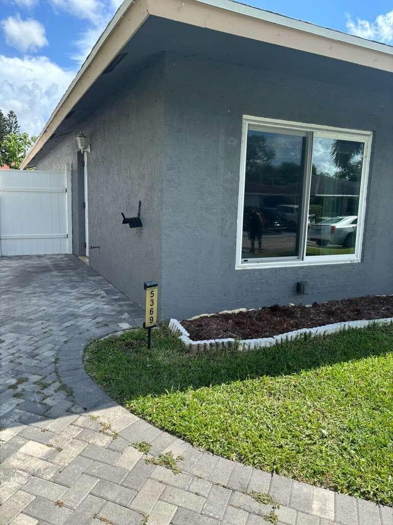 5369 Gene Circle, West Palm Beach, FL 33415 photo 3