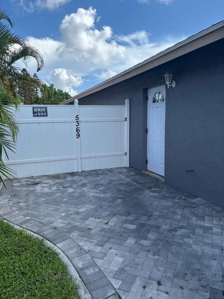 5369 Gene Circle, West Palm Beach, FL 33415 photo 5