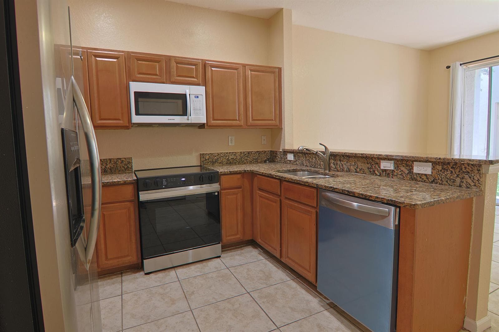 21211 NW 14th Place # 3-27, Miami Gardens, FL 33169 photo 2