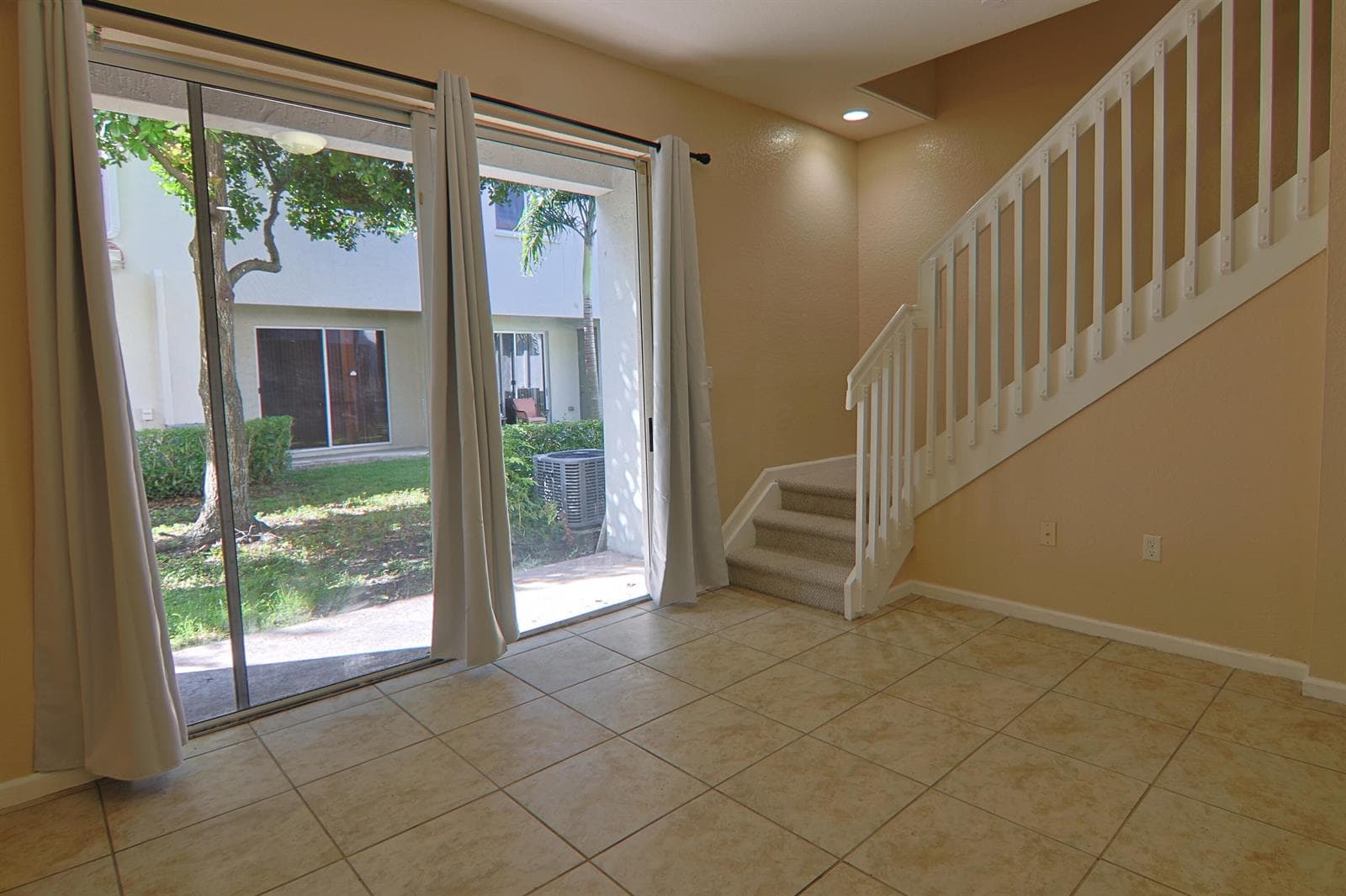 21211 NW 14th Place # 3-27, Miami Gardens, FL 33169 photo 5
