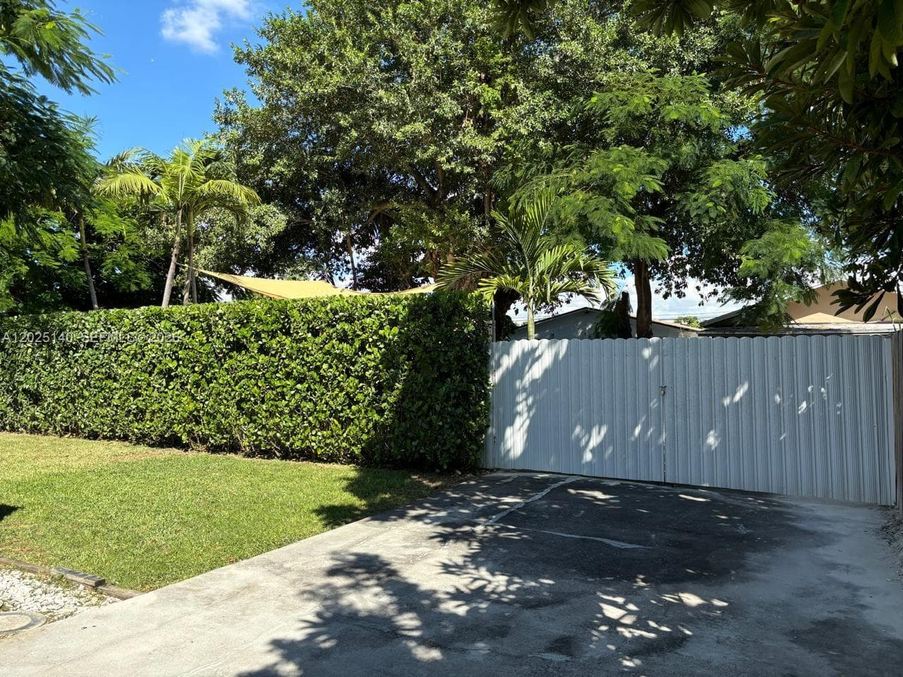 2359 NW 32nd St, Miami, FL 33142 photo 4