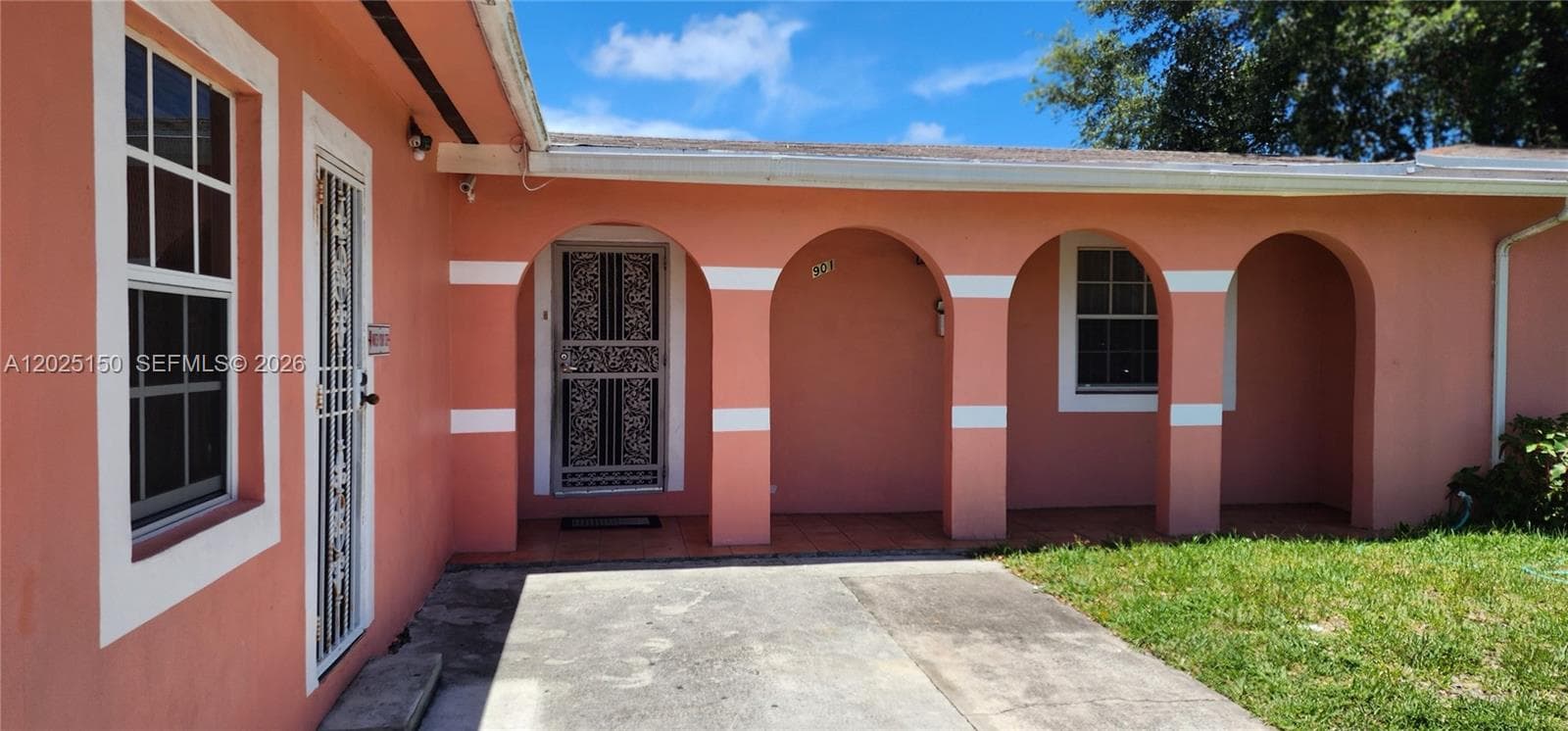 901 NE 160th Ter, North Miami Beach, FL 33162 photo 3