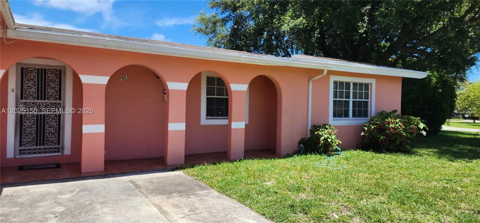 901 NE 160th Ter, North Miami Beach, FL 33162 photo 4