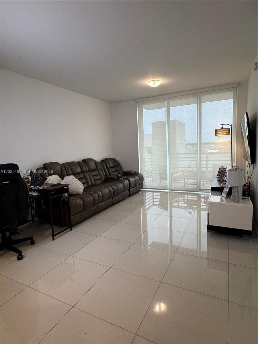 7875 NW 107th Ave # 602, Doral, FL 33178 photo 2
