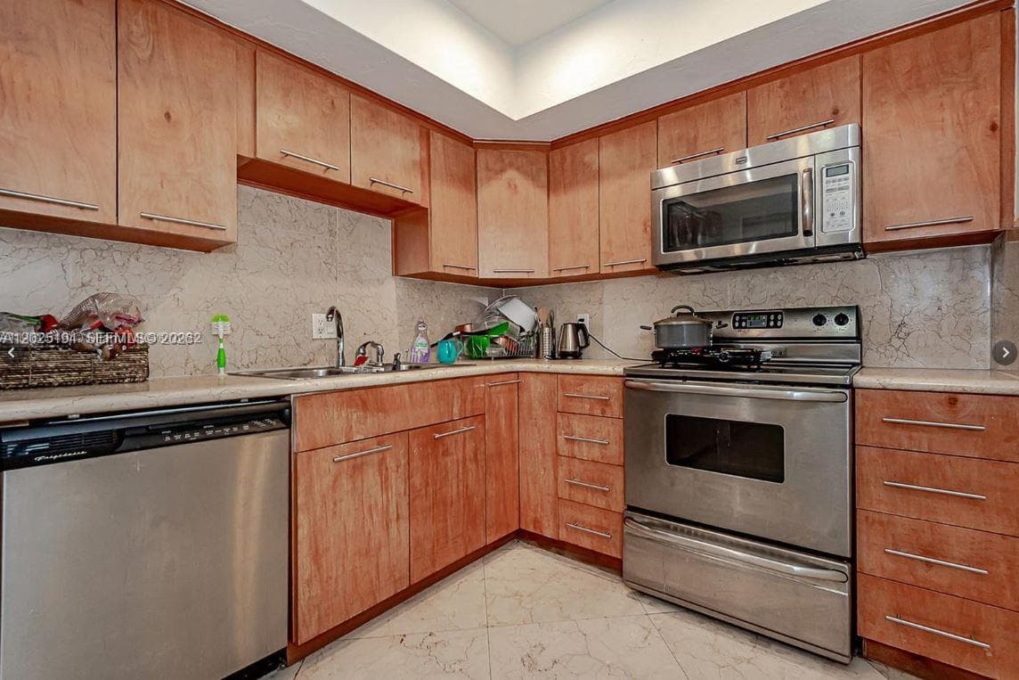 4000 N Hills Dr # 29, Hollywood, FL 33021 photo 3