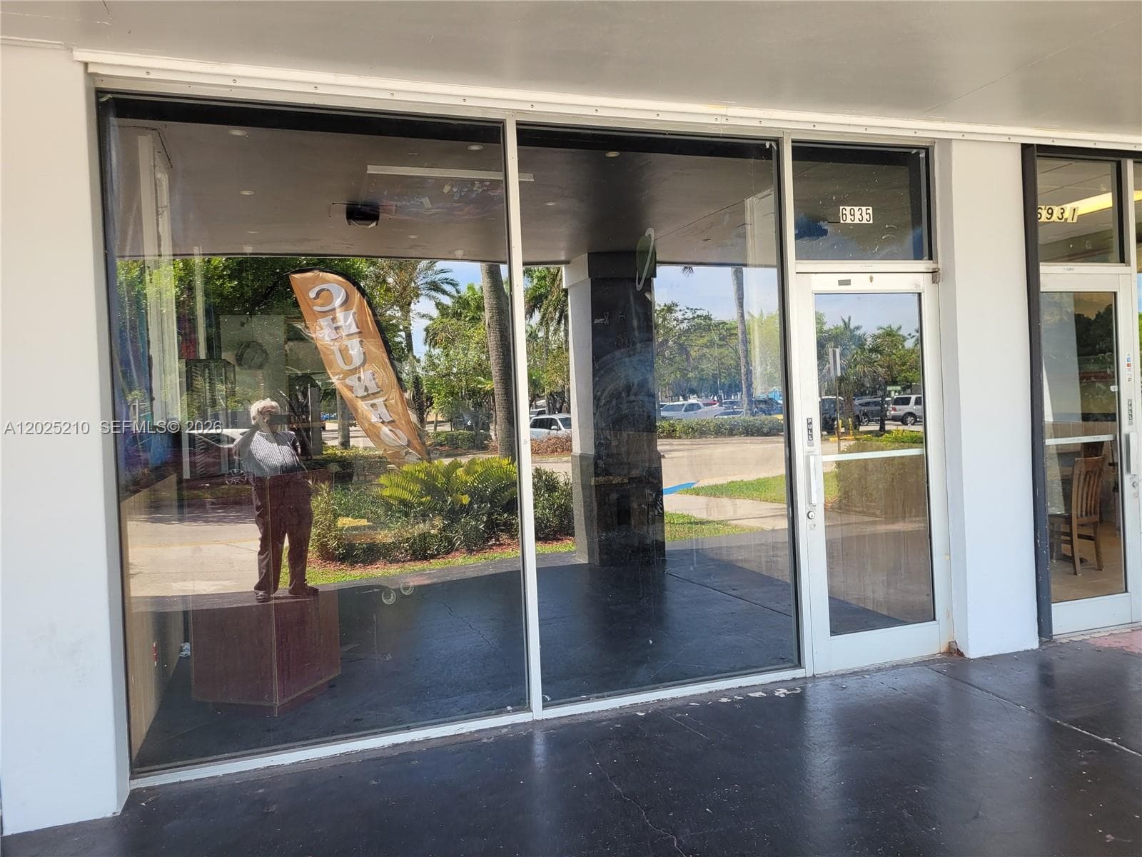 6935 Taft, Hollywood, FL 33125 photo 3