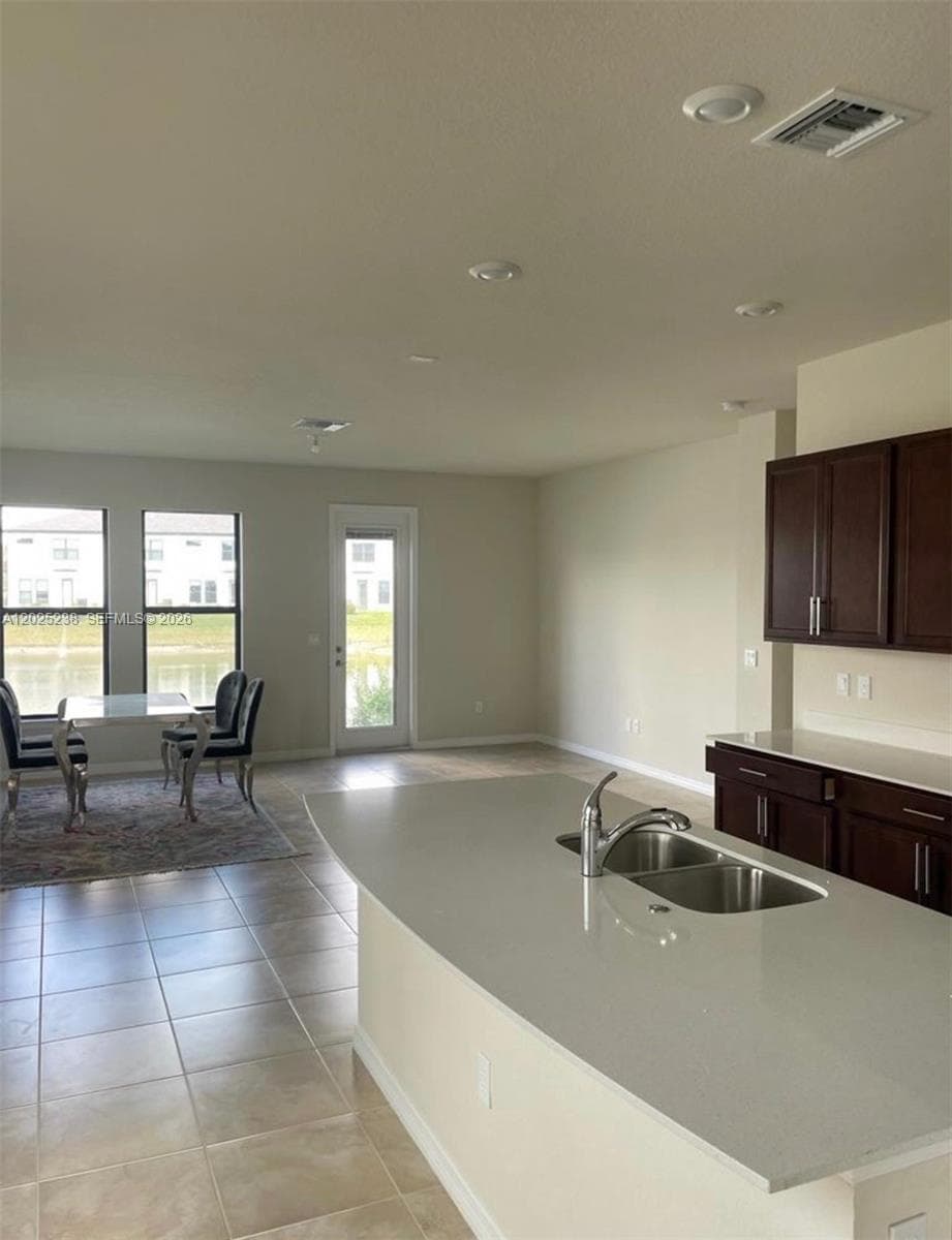 2163 Appleton Cir S, Oakland Park, FL 33309 photo 4