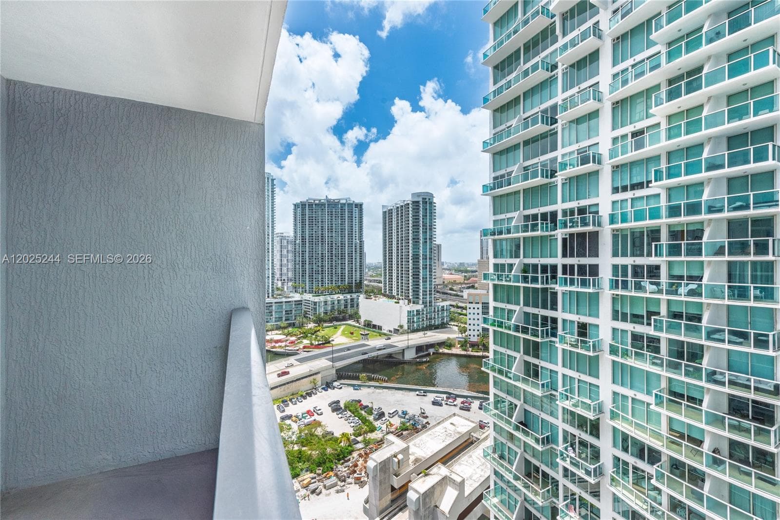31 SE 6th St # 2506, Miami, FL 33131 photo 2