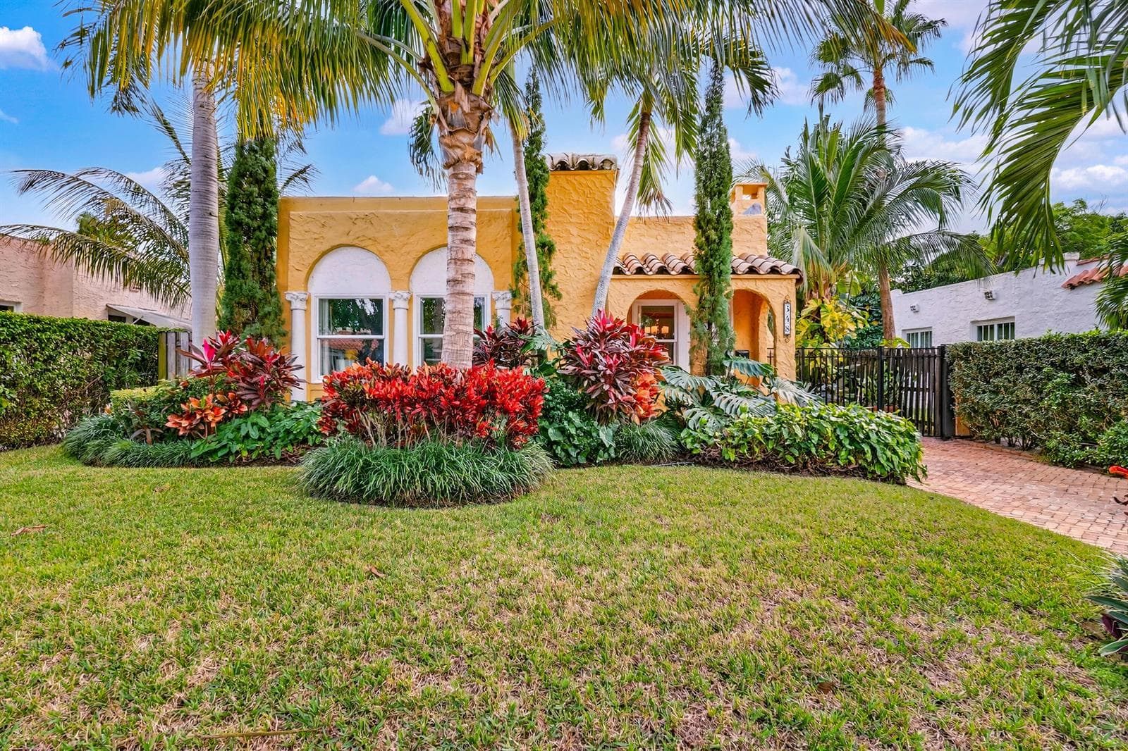 348 Plymouth Road, West Palm Beach, FL 33405 photo 2