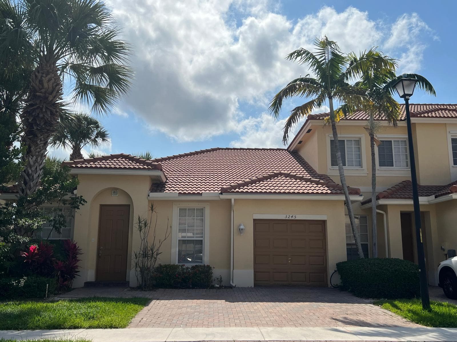 3245 NW 31st Terrace, Oakland Park, FL 33309 photo 2