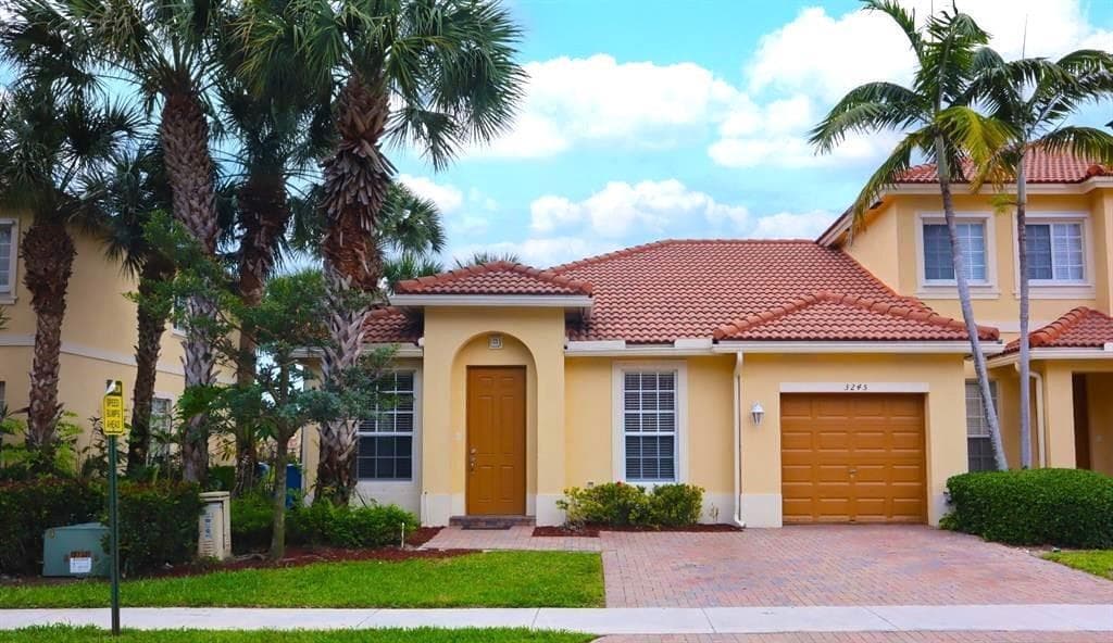 3245 NW 31st Terrace, Oakland Park, FL 33309 photo 3