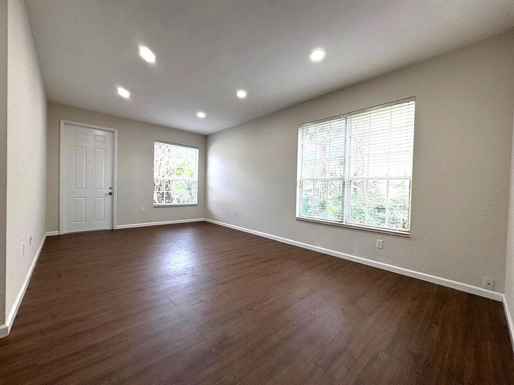 3245 NW 31st Terrace, Oakland Park, FL 33309 photo 4