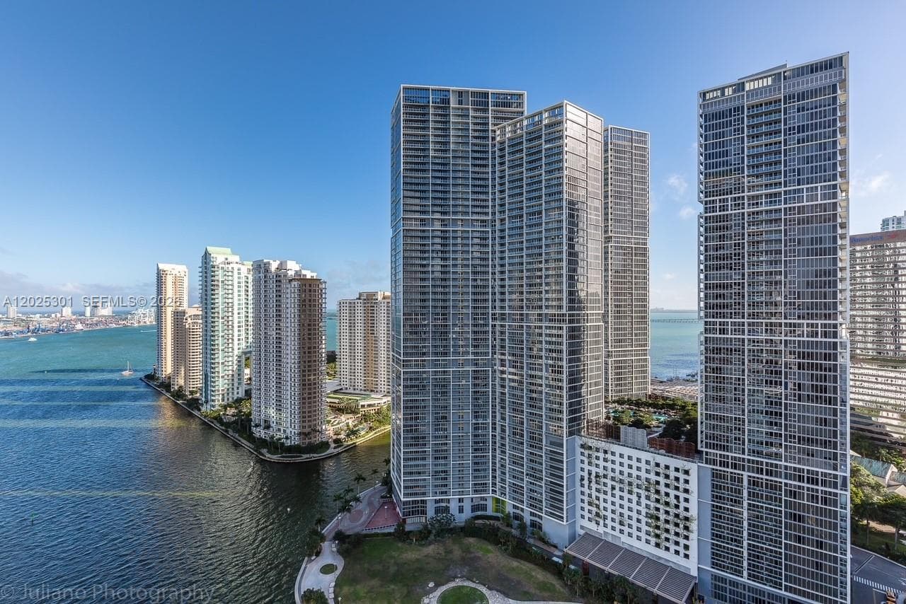 200 Biscayne Boulevard Way # 3102, Miami, FL 33131 photo 2