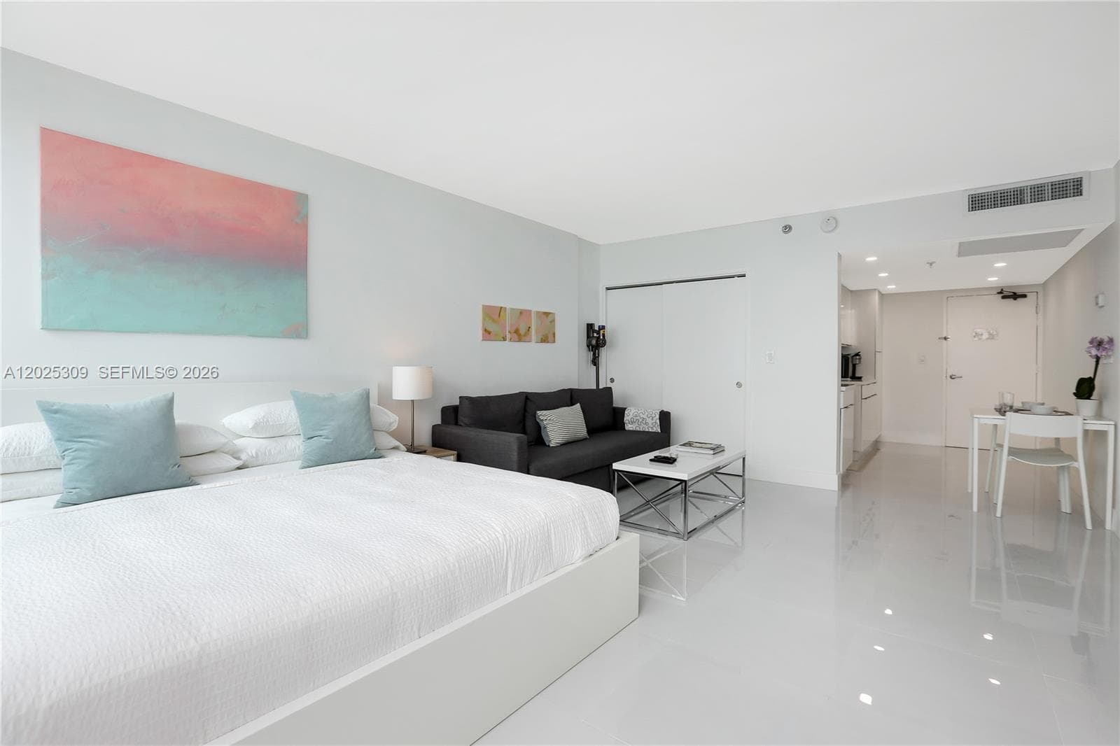 5445 Collins Ave # 928, Miami Beach, FL 33140 photo 4