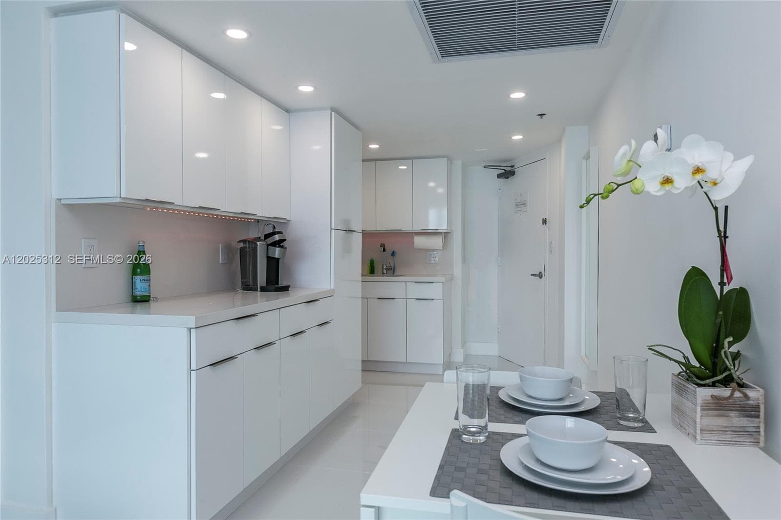 5445 Collins Ave # 1232, Miami Beach, FL 33140 photo 3