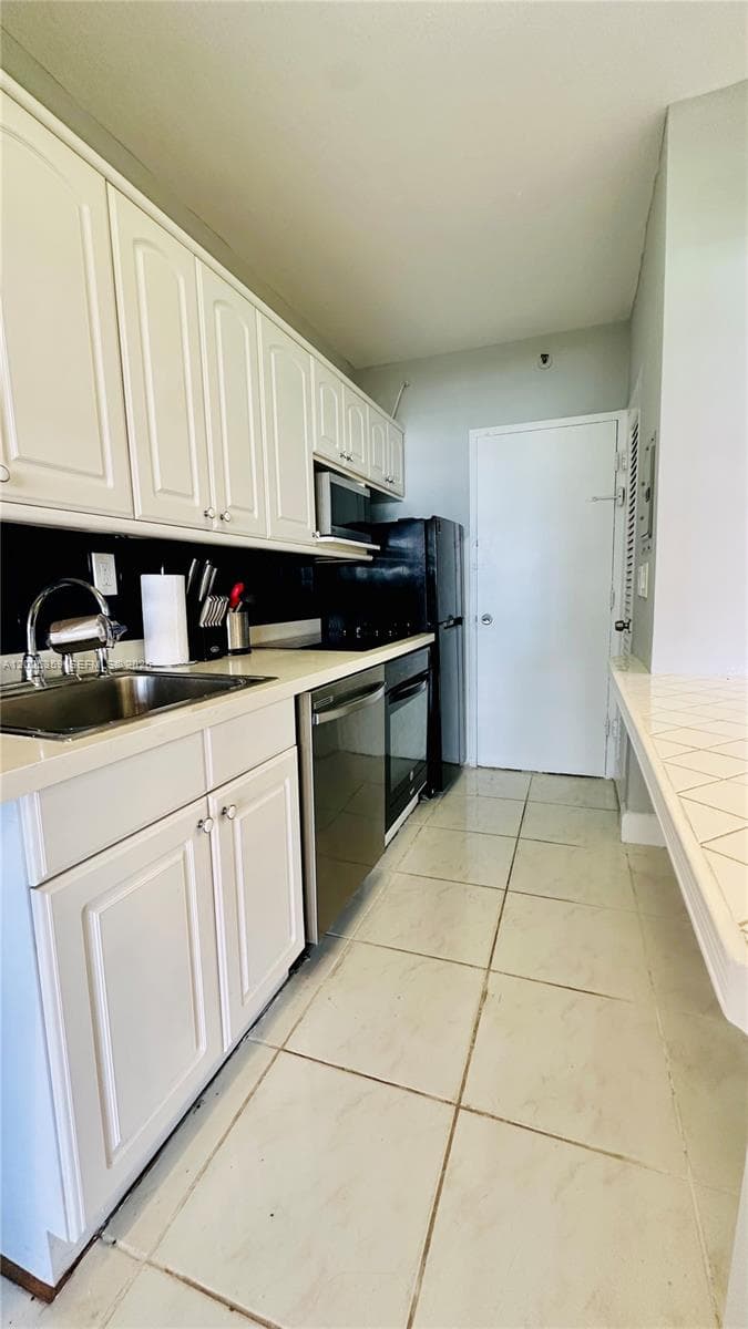 100 Lincoln Rd # 720, Miami Beach, FL 33139 photo 4