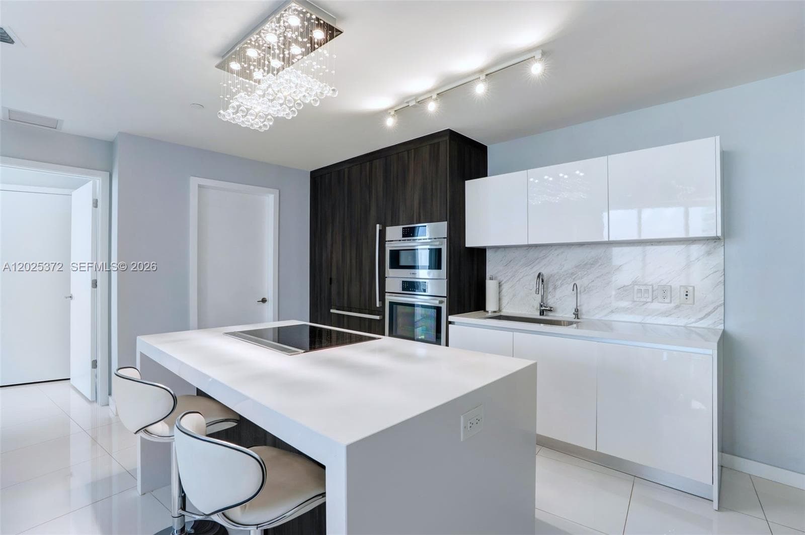 851 NE 1st Ave # 3909, Miami, FL 33132 photo 4