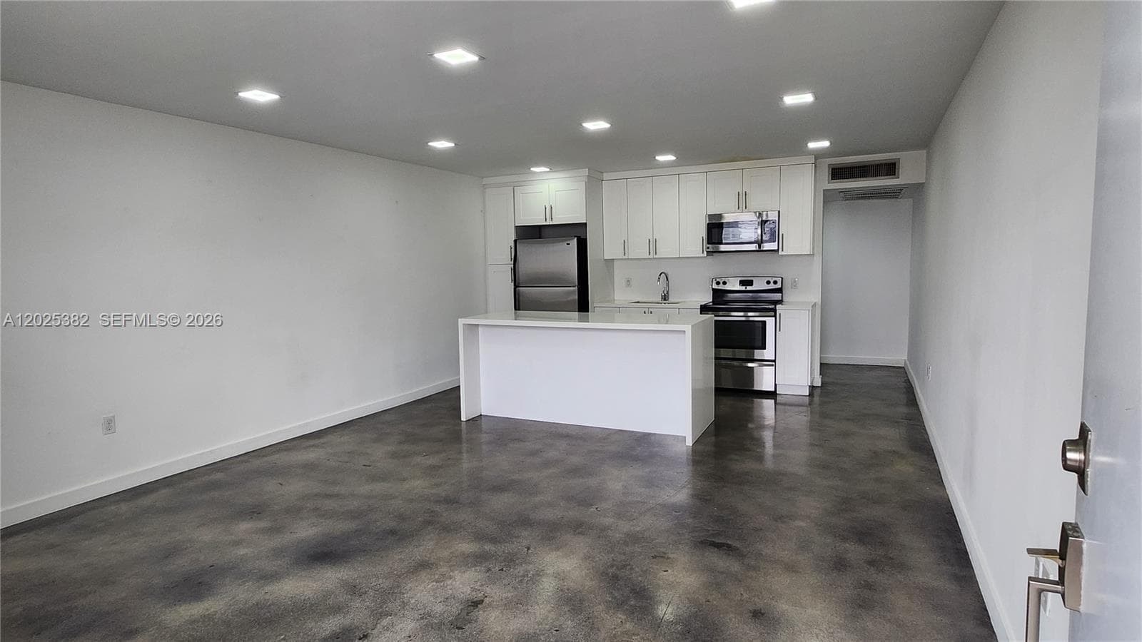 1770 79th St Cswy # D304, North Bay Village, FL 33141 photo 2