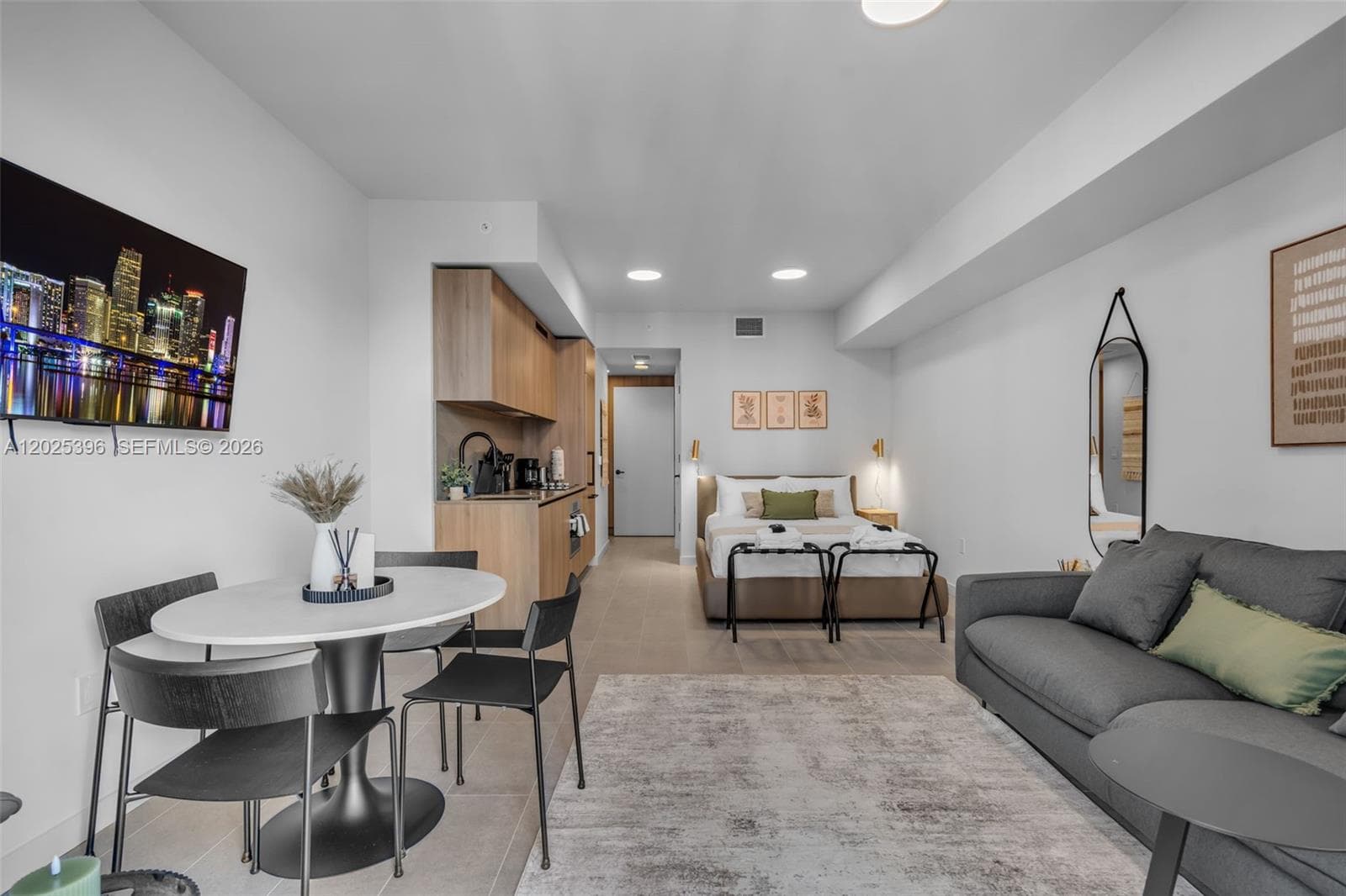121 NE 5th St # 2107, Miami, FL 33132 photo 5