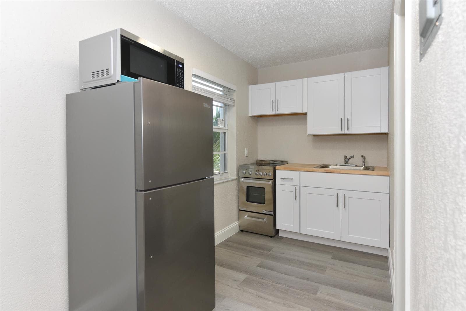605 N Federal Highway # 7, FL 33460 photo 5