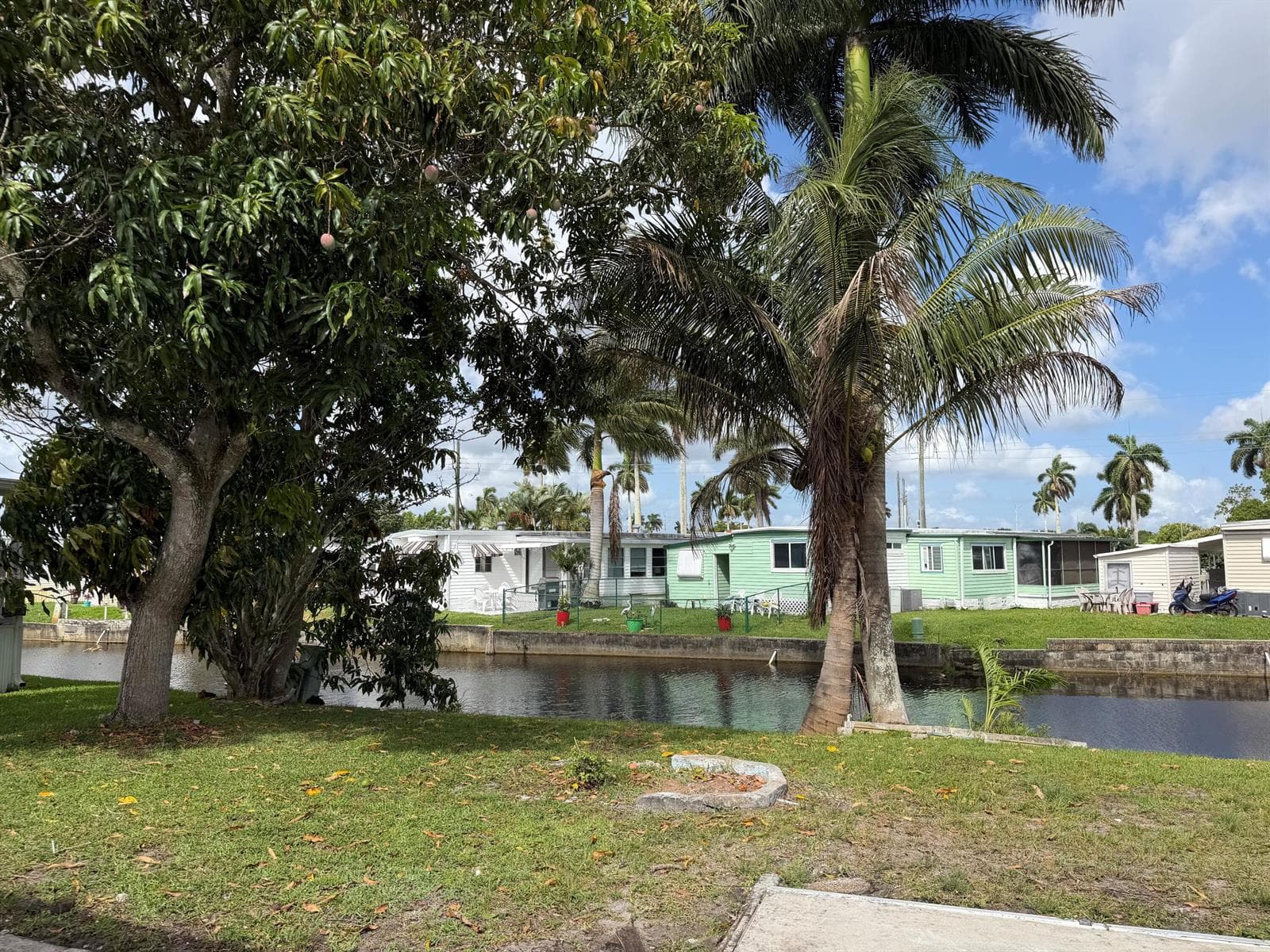 2041 SW 84th Avenue, Davie, FL 33324 photo 2