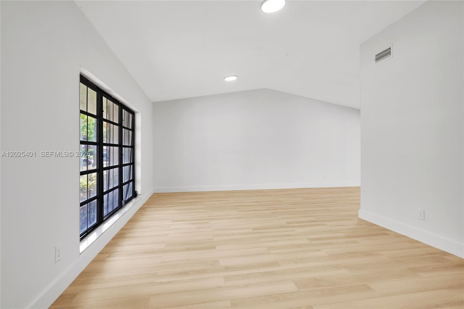 8475 NW 2nd Mnr, Coral Springs, FL 33071 photo 3