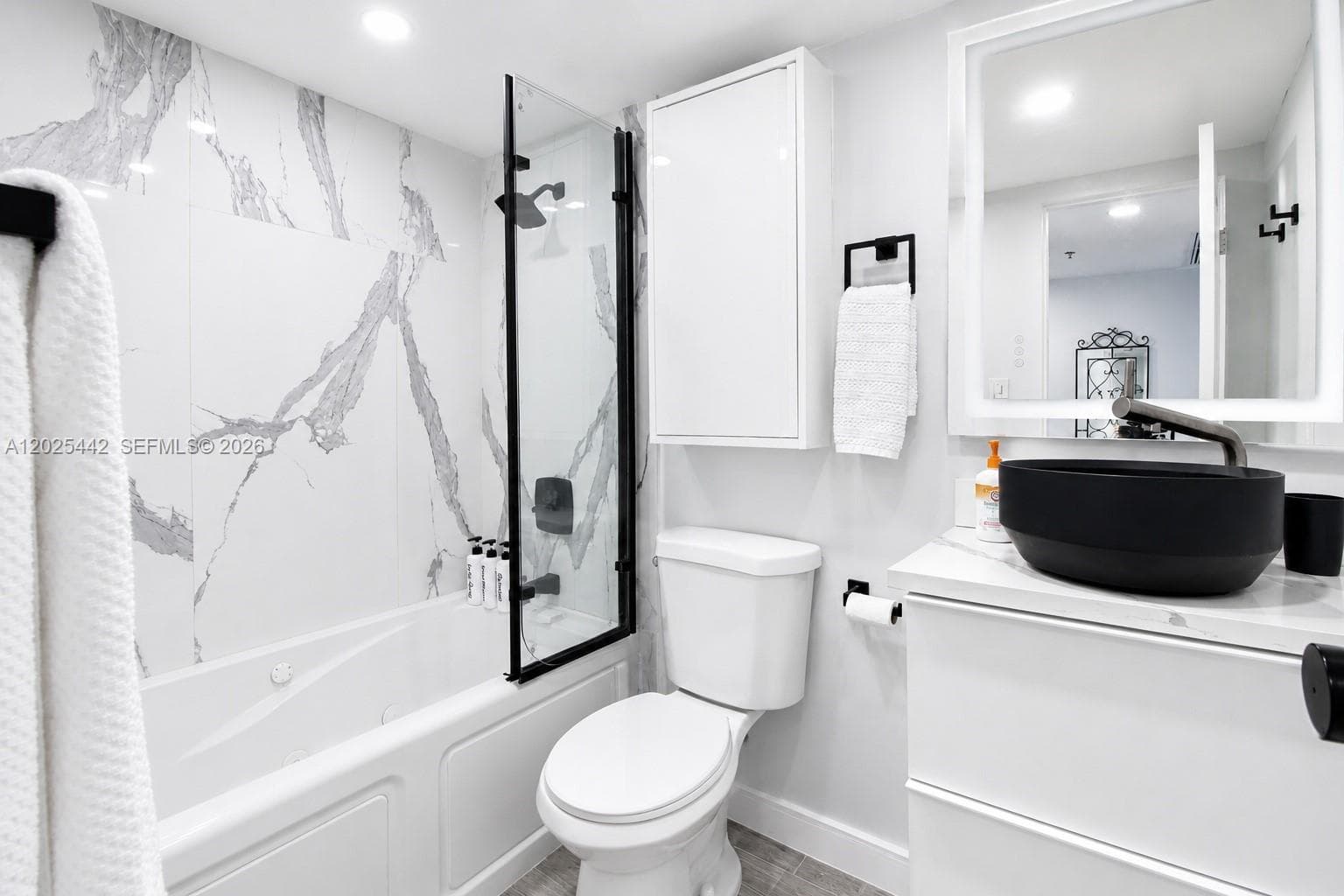 19201 Collins Ave # 916, Sunny Isles Beach, FL 33160 photo 4