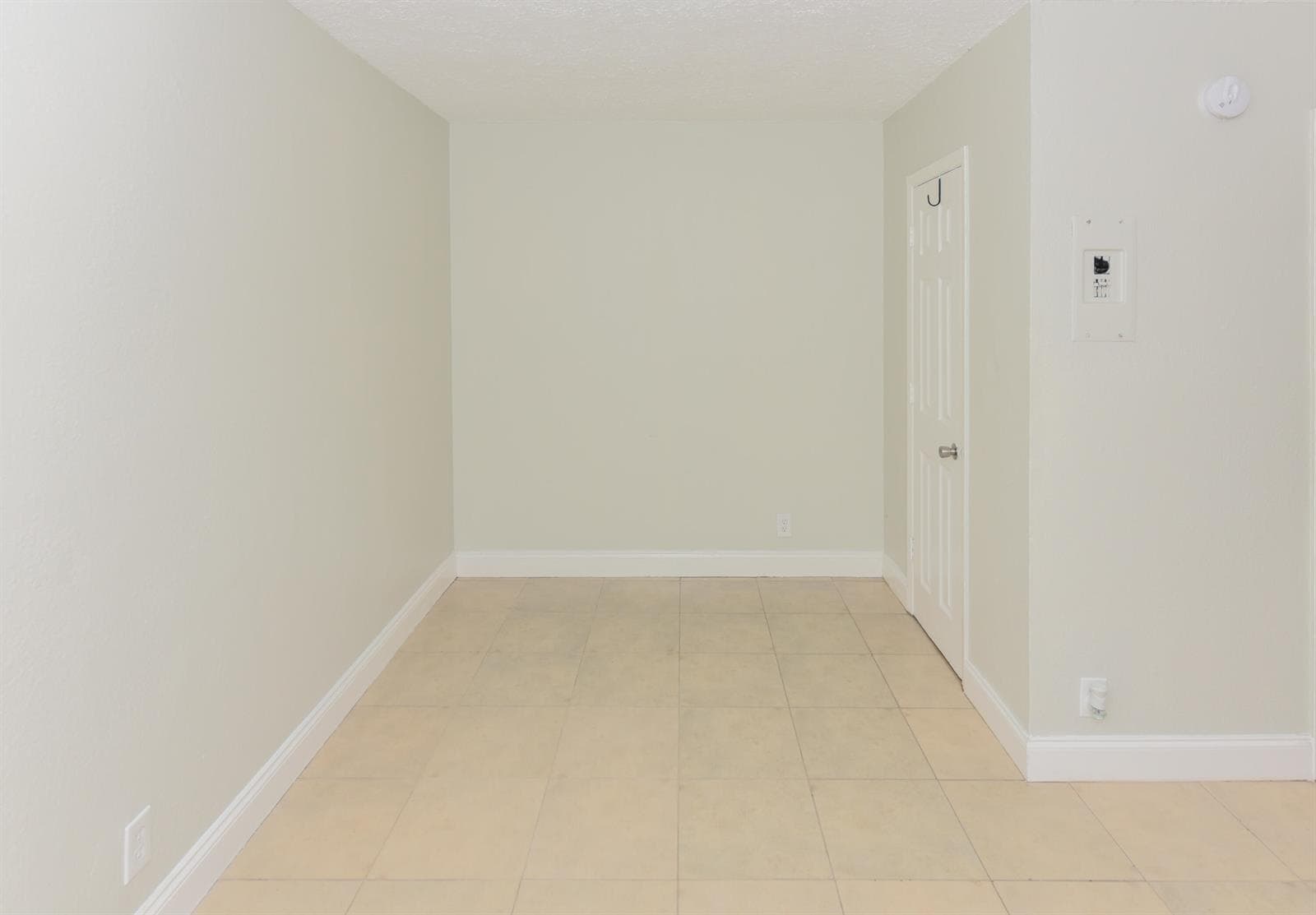 605 N Federal Highway # 8, FL 33460 photo 3