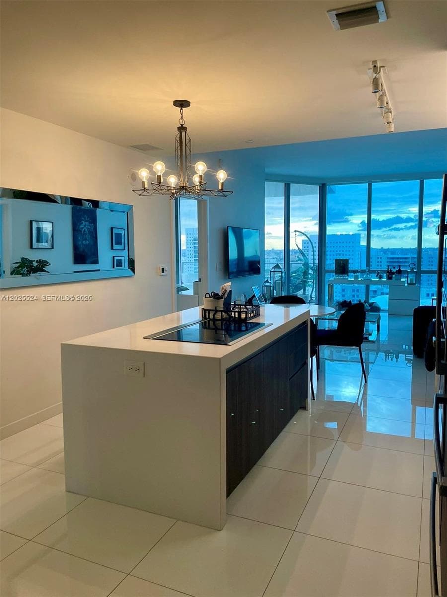 851 NE 1st Ave # 1808, Miami, FL 33132 photo 3