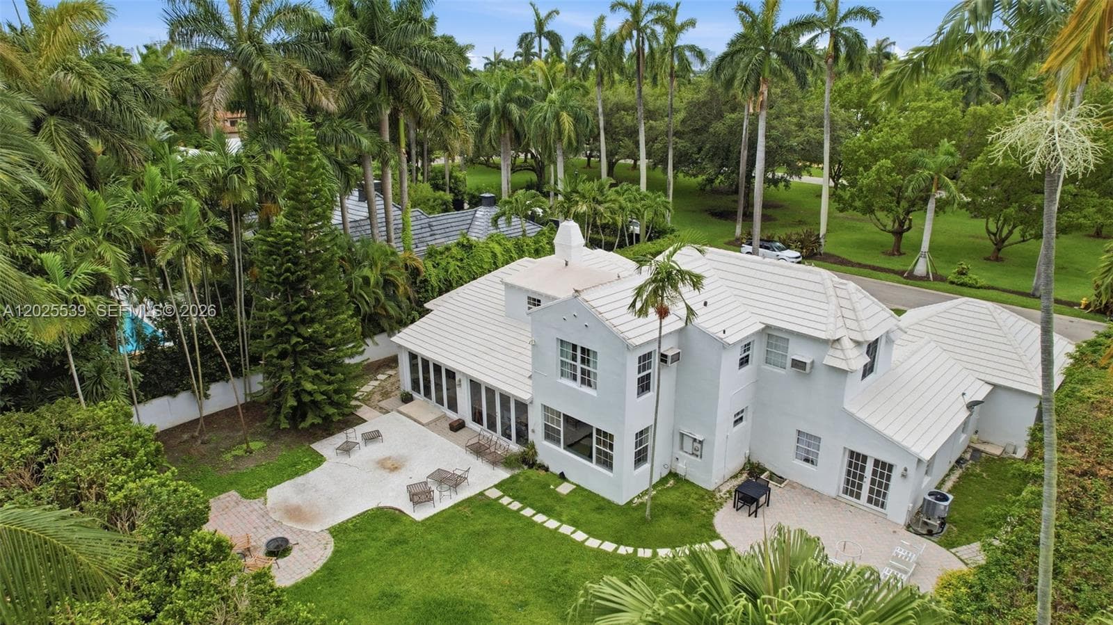 2535 Sunset Dr, Miami Beach, FL 33140 photo 5