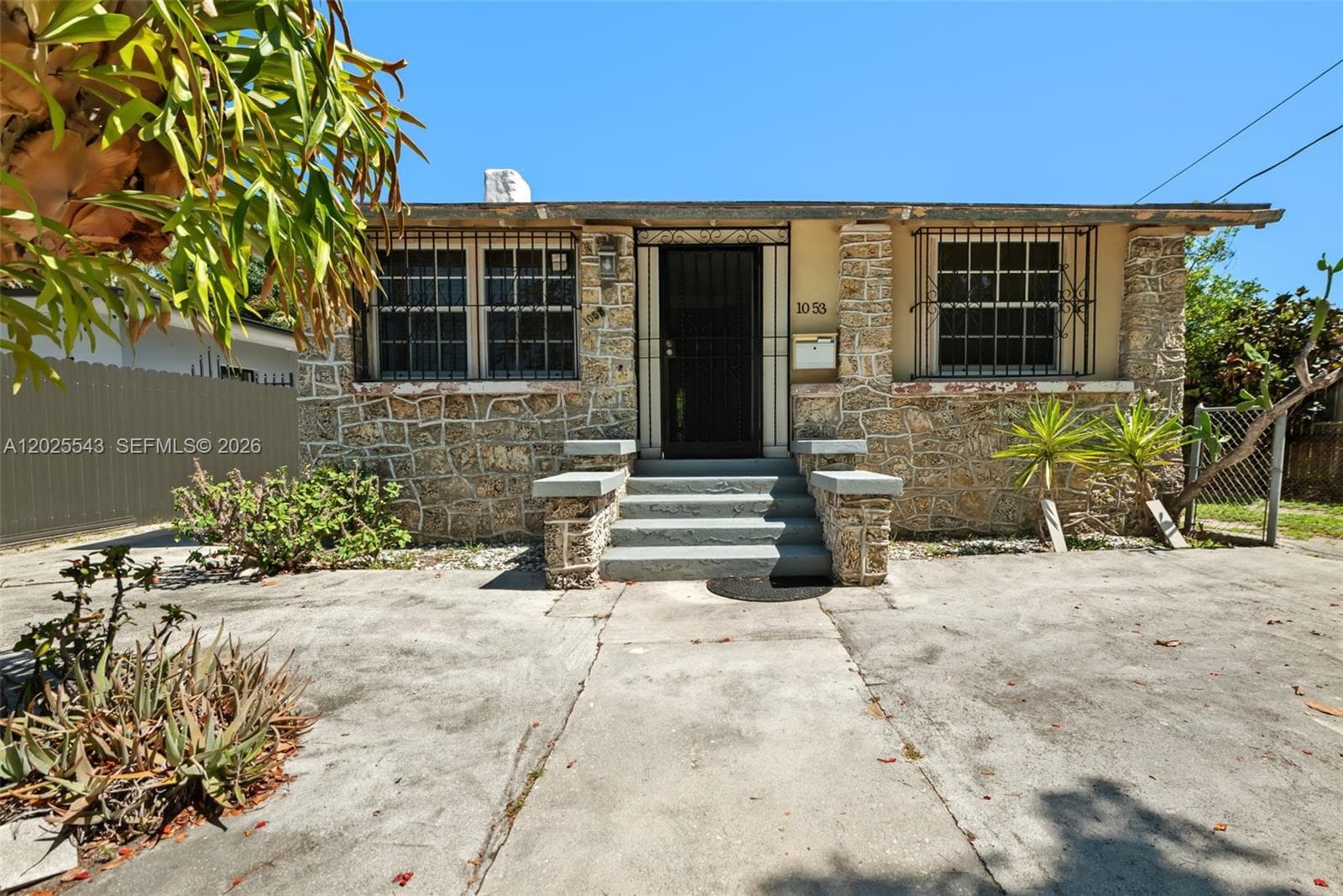 1053 NW 28th St, Miami, FL 33127 photo 2