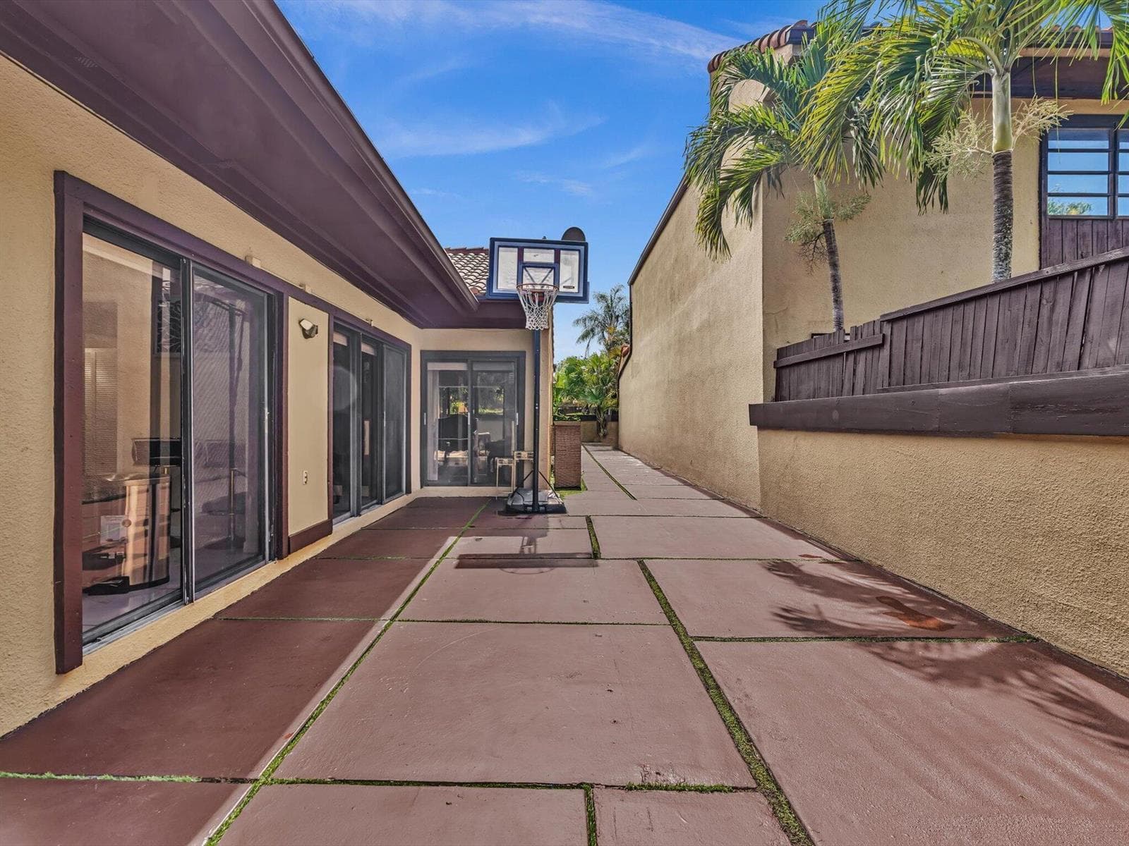 20331 NE 10th Court, Miami, FL 33179 photo 4