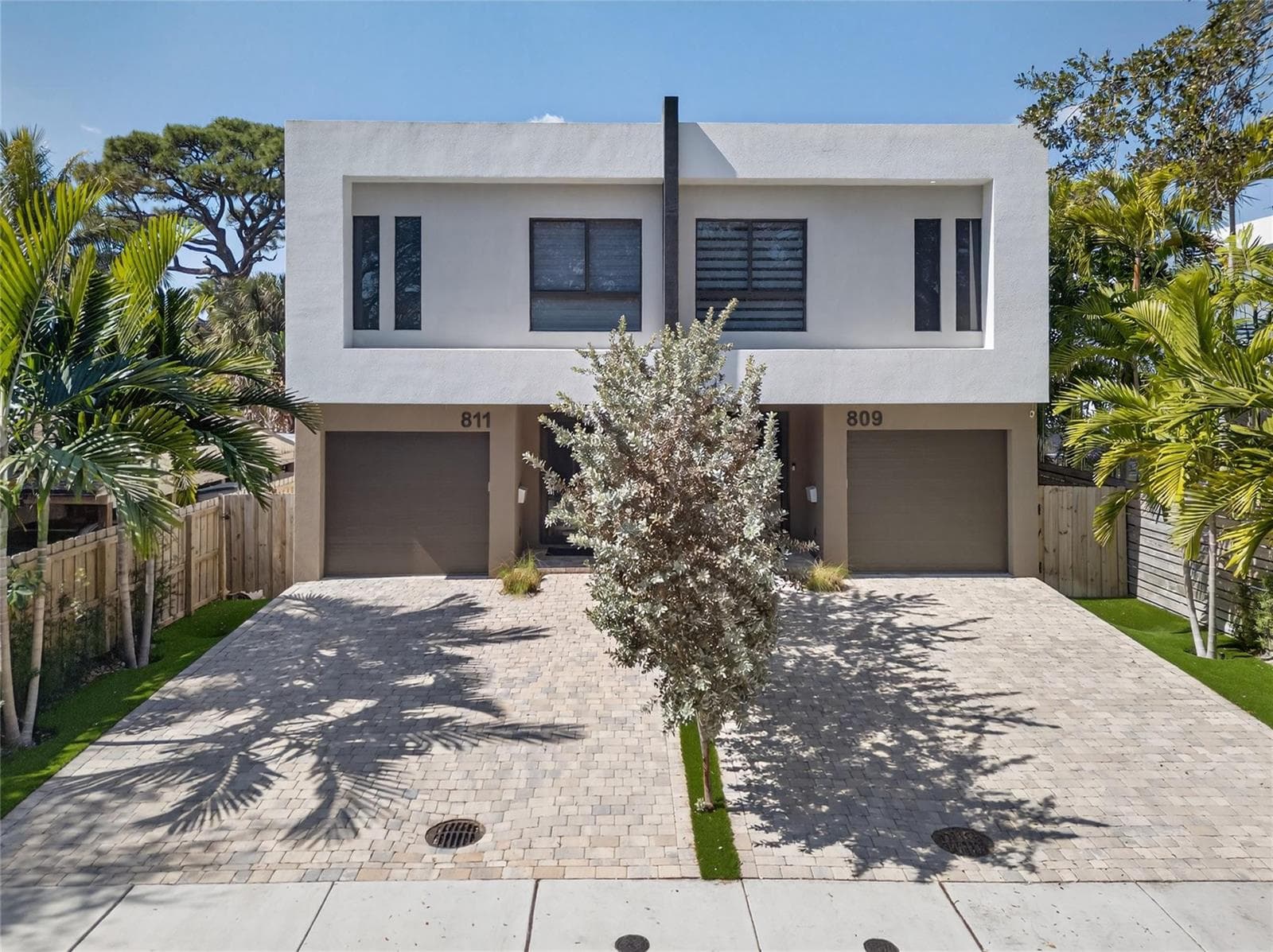 811 SW 10th Terrace, Fort Lauderdale, FL 33315 photo 2