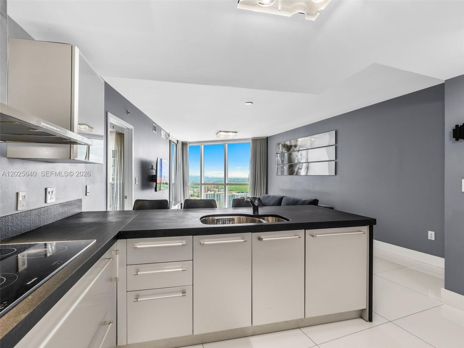 18201 Collins Ave # 5303, Sunny Isles Beach, FL 33160 photo 3