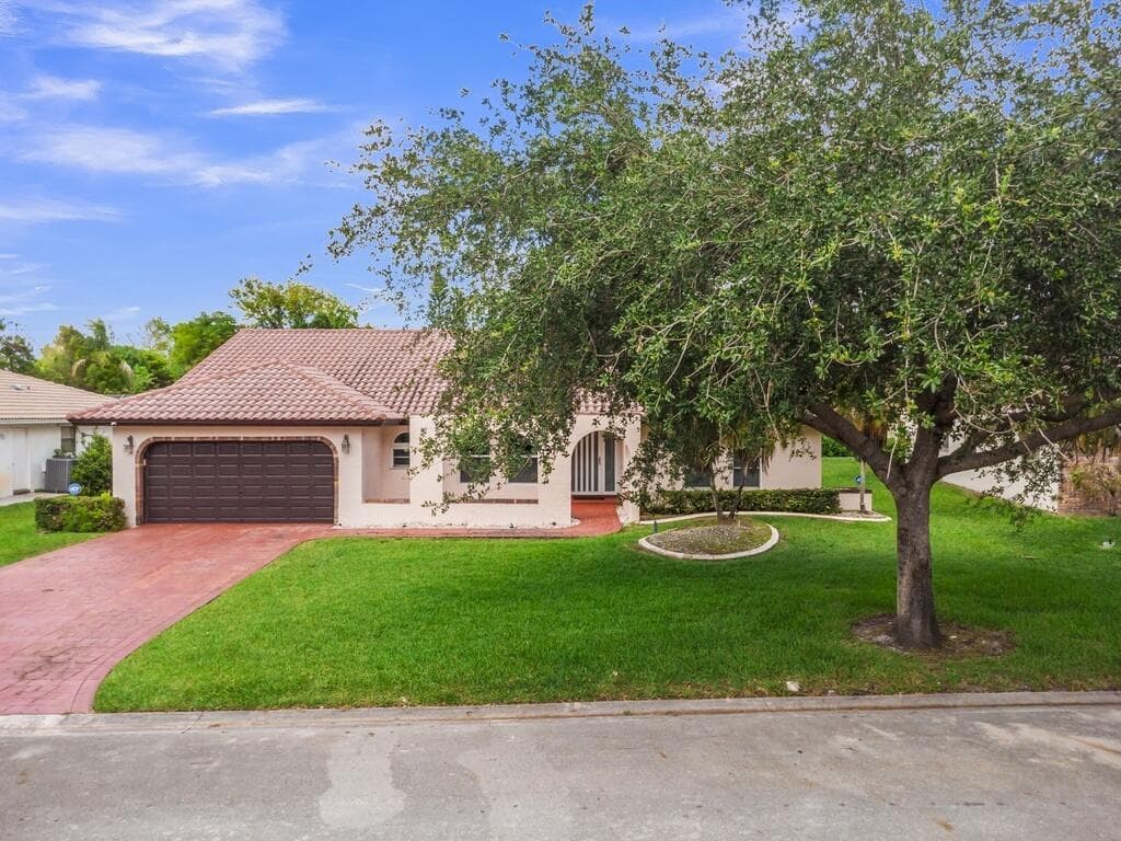 895 NW 110th Lane, Coral Springs, FL 33071 photo 2
