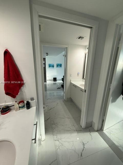 92 SW 3rd St # 2109, Miami, FL 33130 photo 5